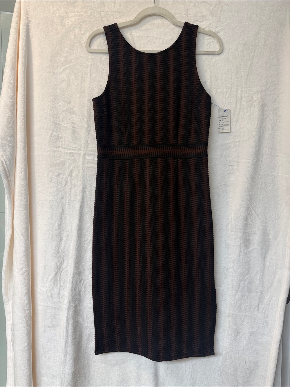 Carmen Marc Valvo Sleeveless Knit Sheath in Black and Brown